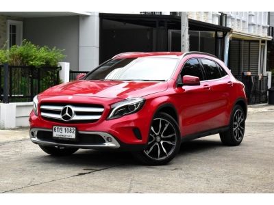 2017 BENZ GLA200 เบนซิน